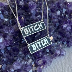 שרשרת BITCH מלבנית