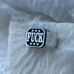 טבעת "FUCK"