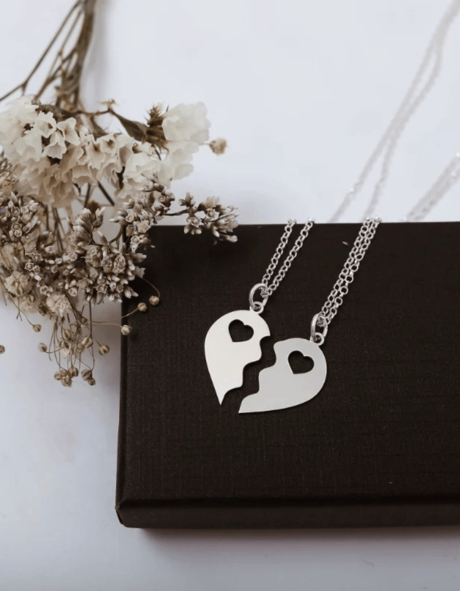 2a31784e-14ac-4e38-8c89-3c6a9197129f שרשרת לב חצוי