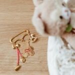 סוס ותליונים נוספים