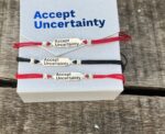 ⁦צמיד לקבל את אי-הוודאות Accept Uncertainty⁩ – תמונה ⁦4⁩