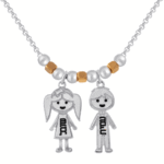 שרשרת ילדים עם כיתוב לאורך וחרוזים משולבים עברית