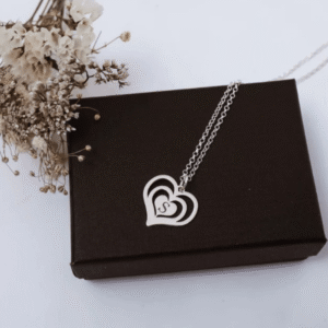 שרשרת לב כפול בשילוב אותיות ותאריך