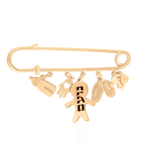 סיכת תינוק עם חריטת לייזר של השם על גבי ילד/ה