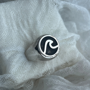 טבעת עגולה עם כיתוב או צורה לבחירה